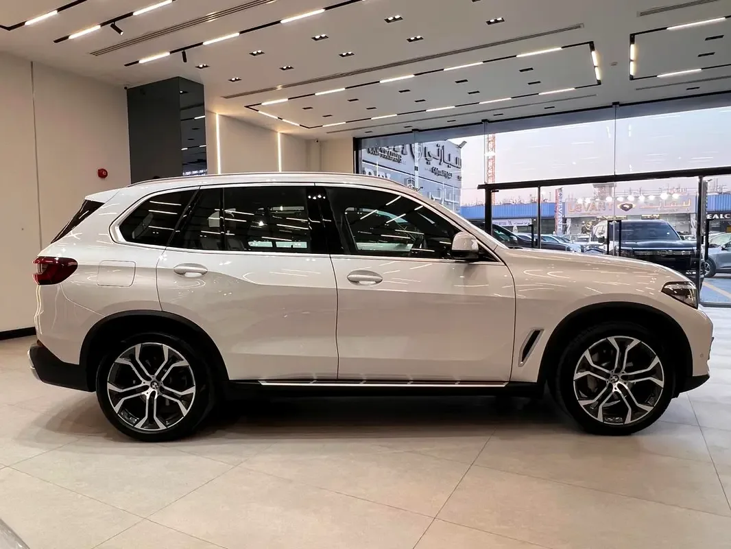 BMW X5 xDrive40i Steptronic (340 حصان) - 8