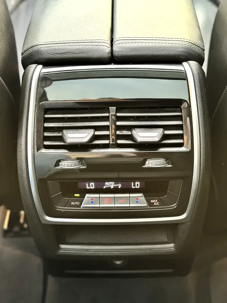 BMW X5 xDrive40i Steptronic (340 hp) - 19