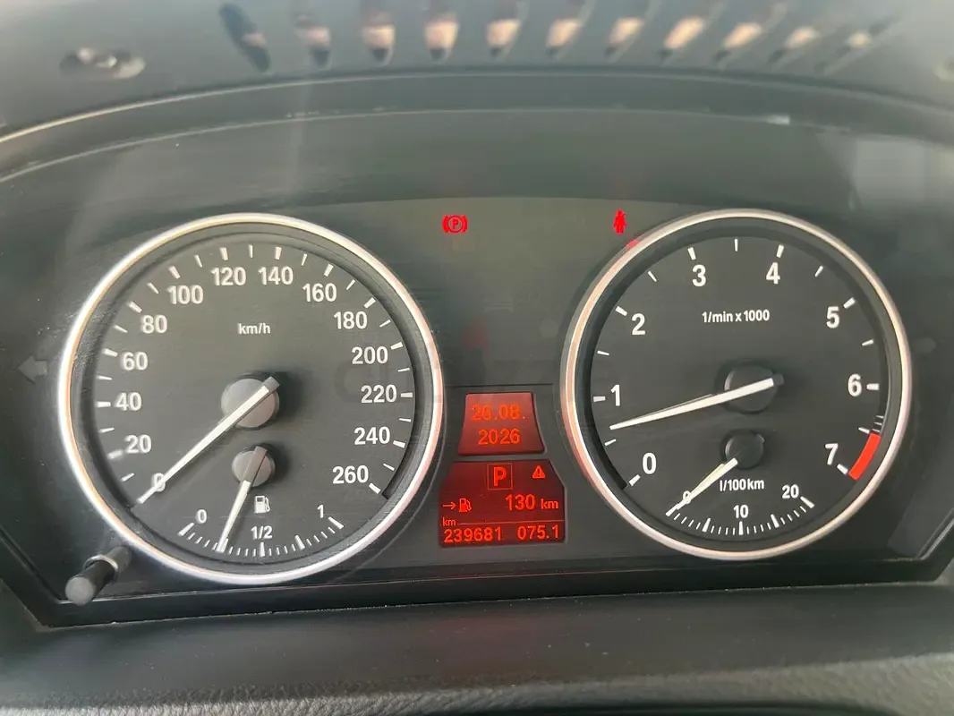 BMW X5 xDrive48i AT (355 hp) - 17