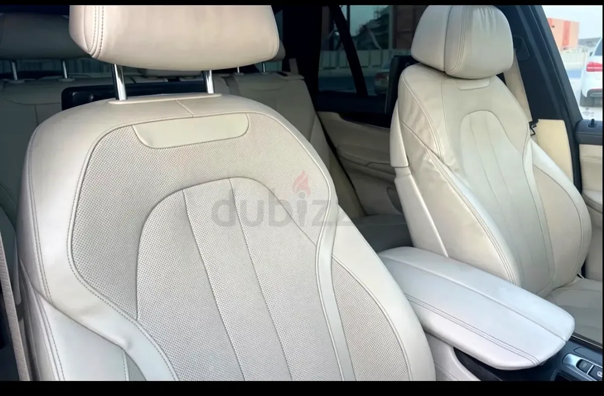 BMW X5 xDrive50i Steptronic (450 حصان) - 7