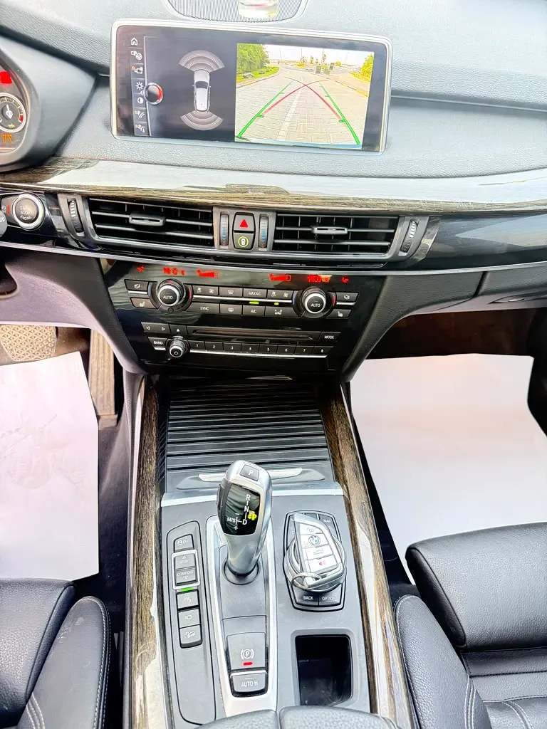 BMW X5 xDrive50i Steptronic (450 hp) - 12