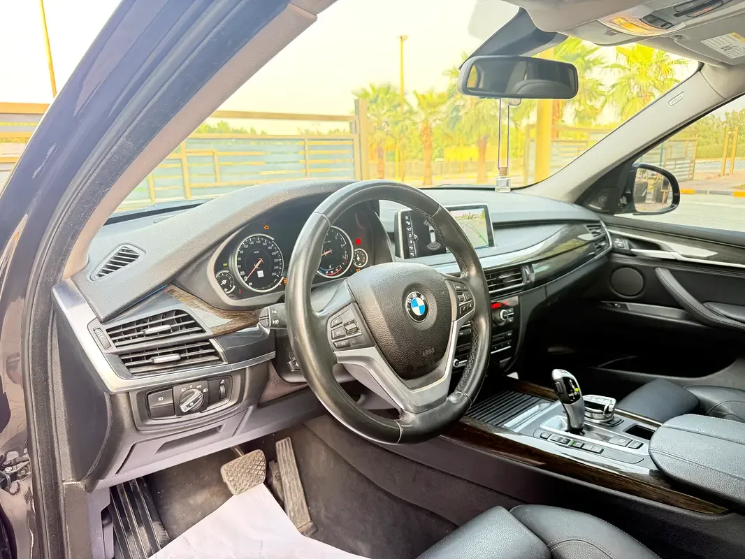 BMW X5 xDrive50i Steptronic (450 hp) - 13