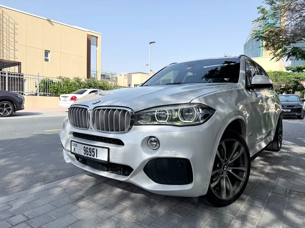 BMW X5 xDrive50i Steptronic (450 hp)