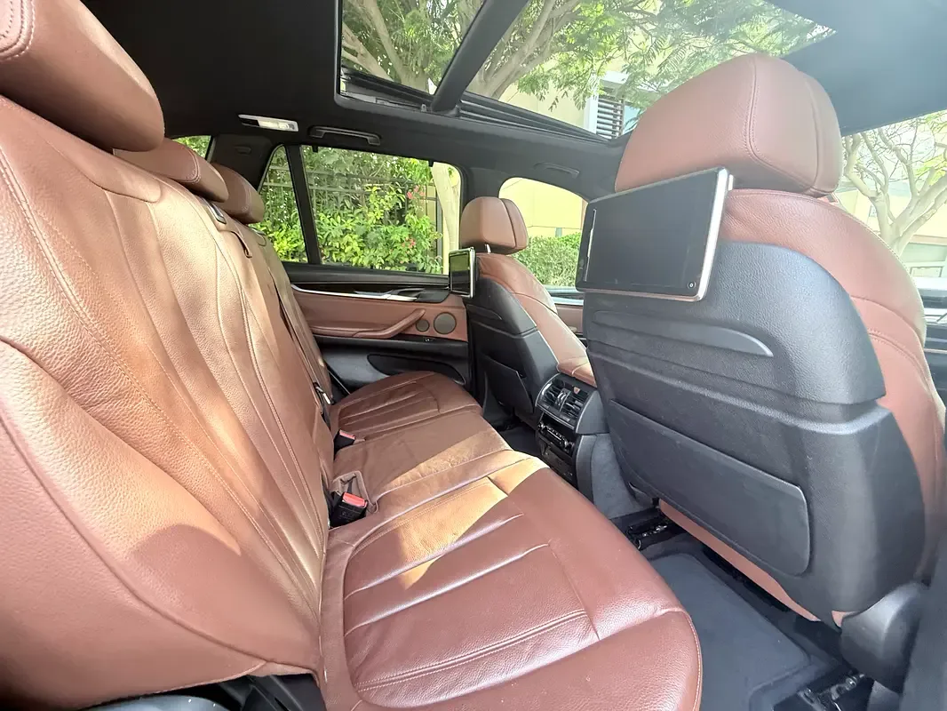 BMW X5 xDrive50i Steptronic (450 حصان) - 12