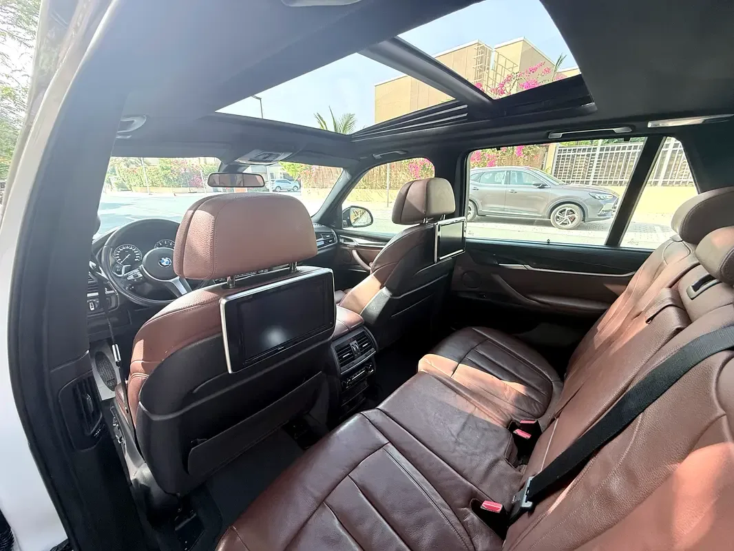 BMW X5 xDrive50i Steptronic (450 حصان) - 14