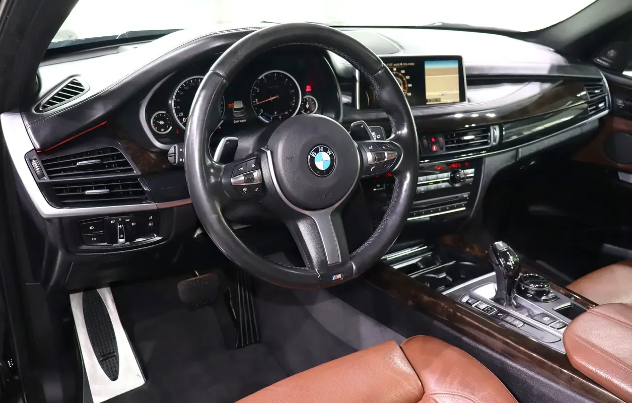 BMW X5 xDrive50i Steptronic (450 حصان) - 8