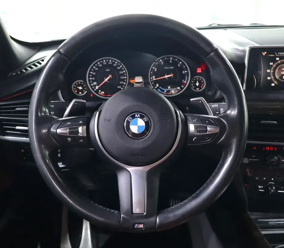 BMW X5 xDrive50i Steptronic (450 حصان) - 13