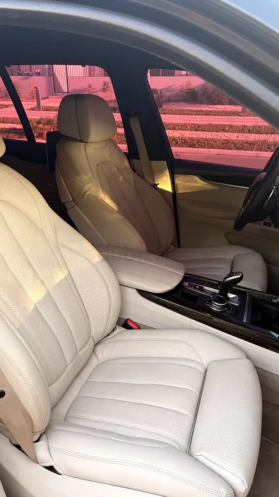 BMW X5 xDrive50i Steptronic (450 حصان) - 9