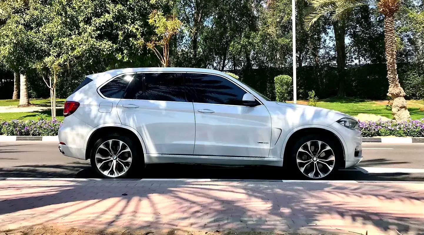 BMW X5 xDrive50i Steptronic (450 حصان) - 7