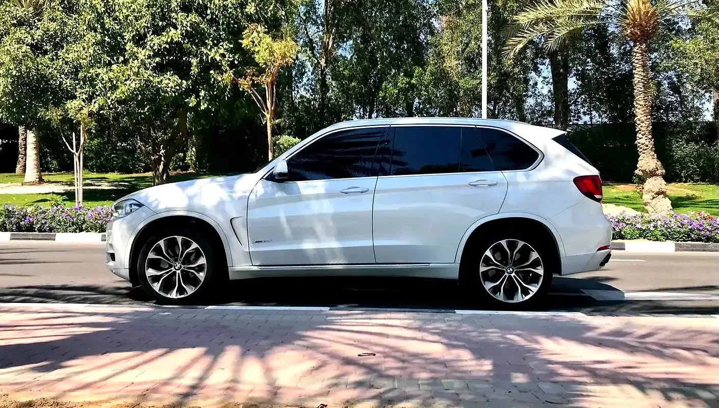 BMW X5 xDrive50i Steptronic (450 حصان) - 6