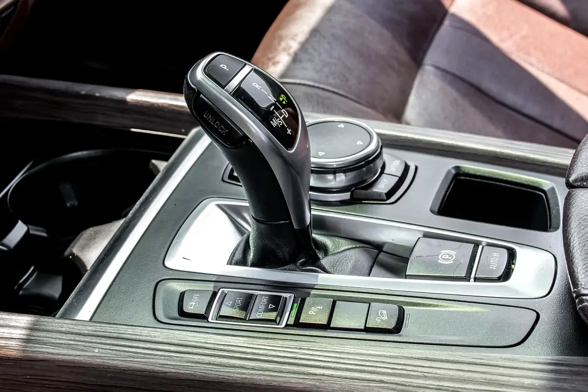 BMW X5 xDrive50i Steptronic (450 hp) - 13