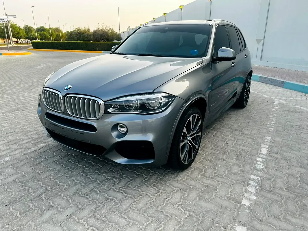 BMW X5 xDrive50i Steptronic (462 hp)