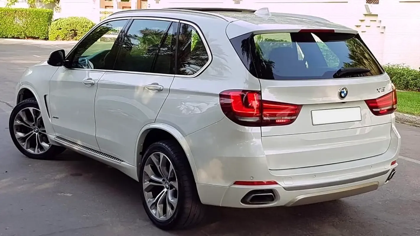 BMW X5 xDrive50i Steptronic (462 حصان) - 4