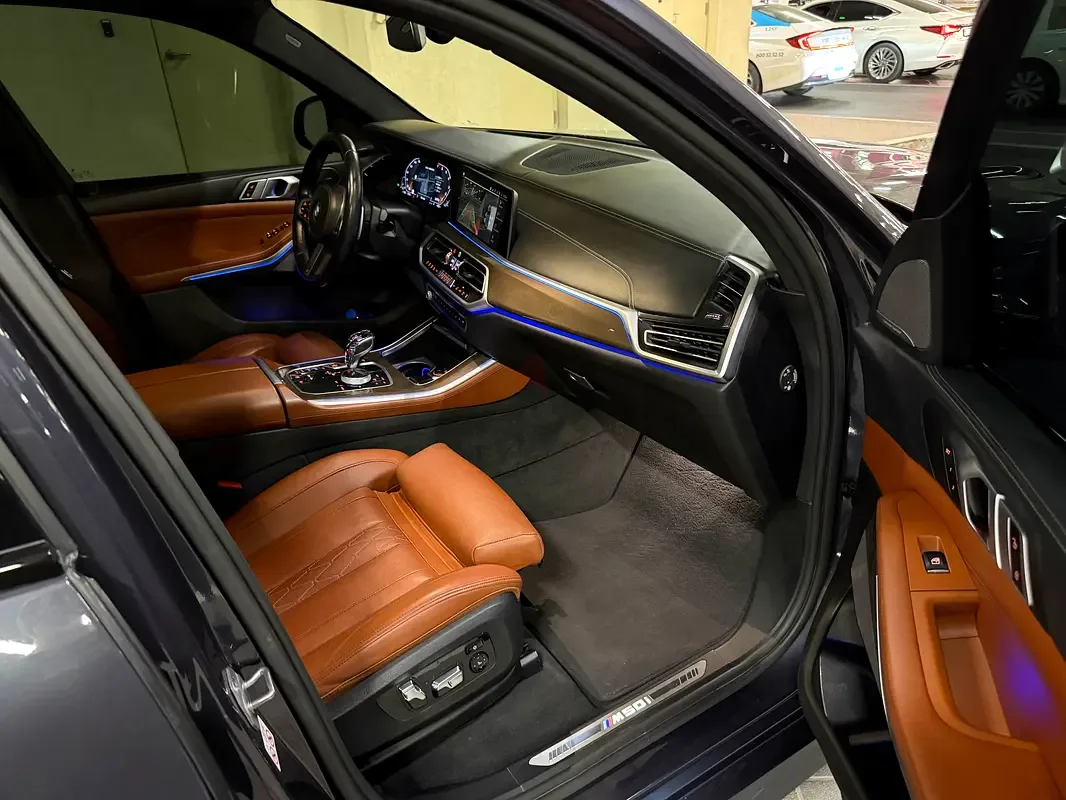 BMW X5 xDrive50i Steptronic (462 حصان) - 15