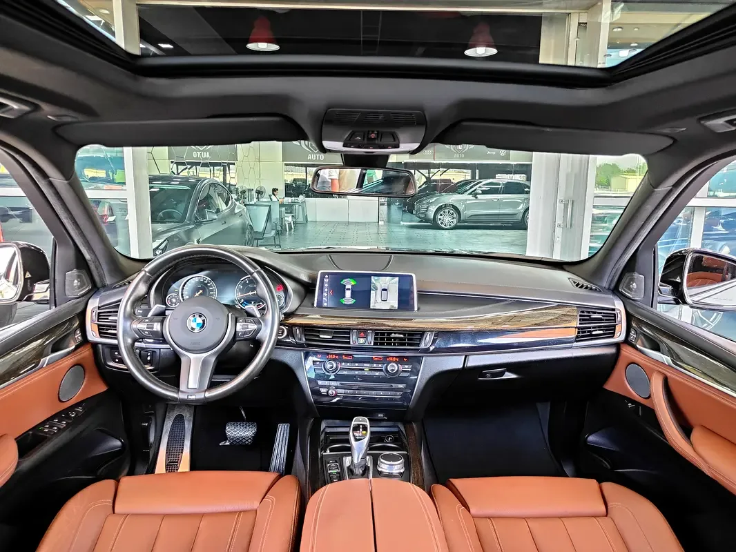 BMW X5 xDrive50i Steptronic (462 حصان) - 9