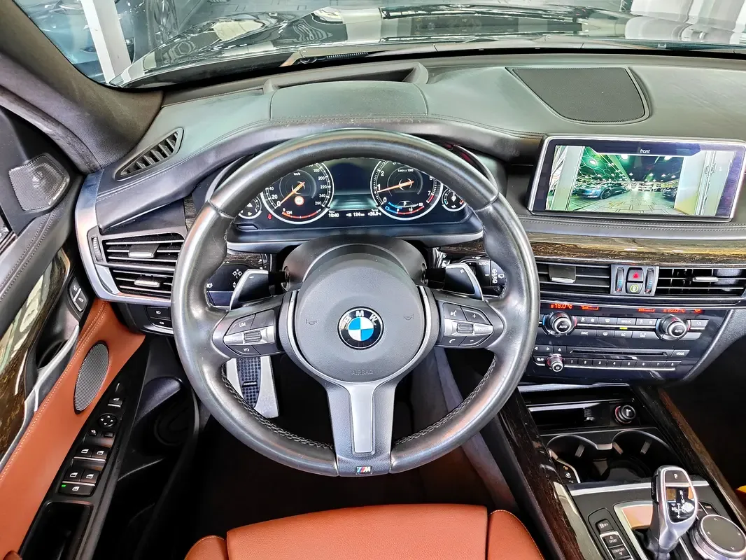 BMW X5 xDrive50i Steptronic (462 حصان) - 10