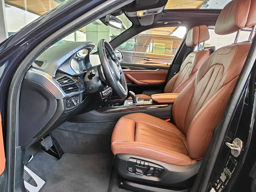 BMW X5 xDrive50i Steptronic (462 حصان) - 14