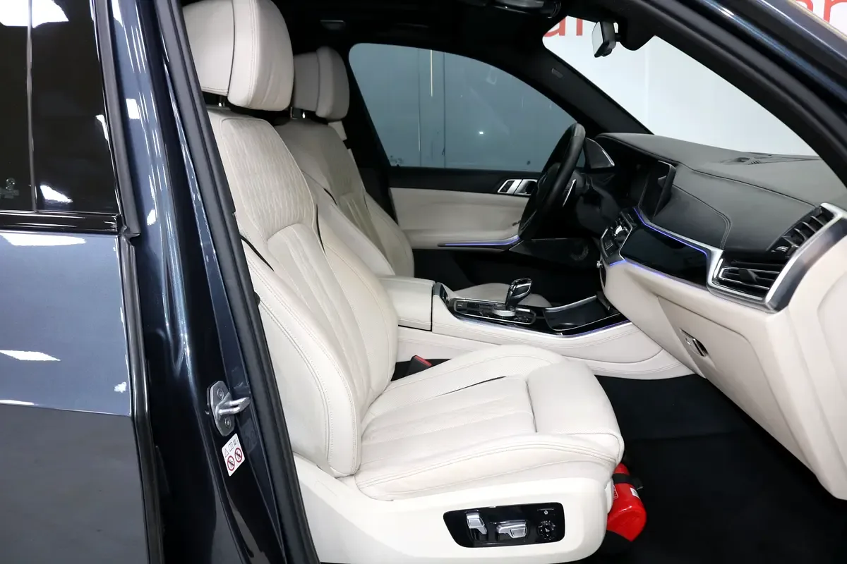 BMW X5 xDrive50i Steptronic (462 حصان) - 14