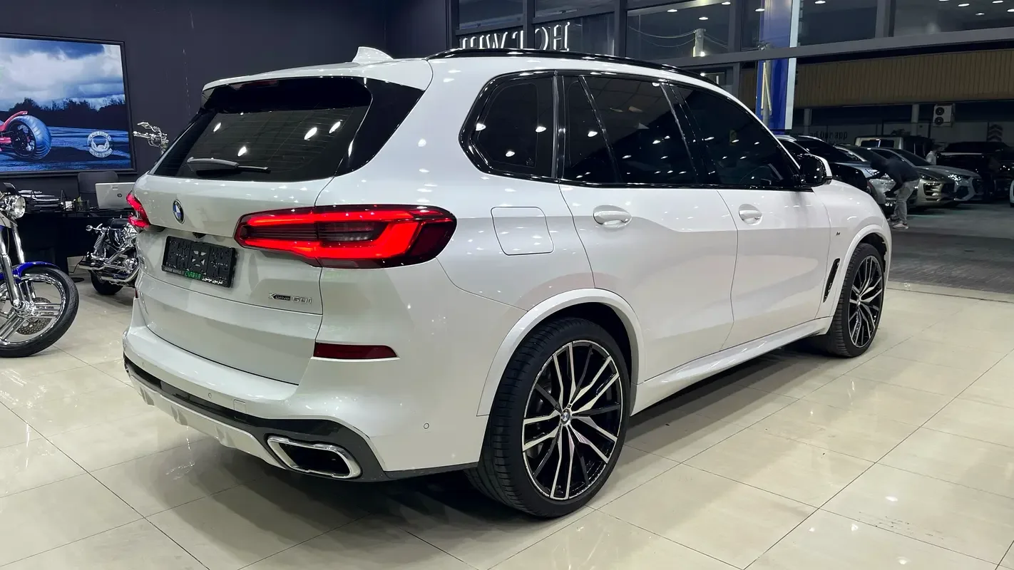 BMW X5 xDrive50i Steptronic (462 حصان) - 8