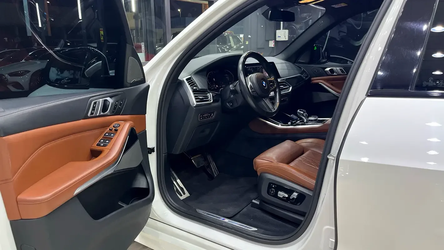 BMW X5 xDrive50i Steptronic (462 حصان) - 10