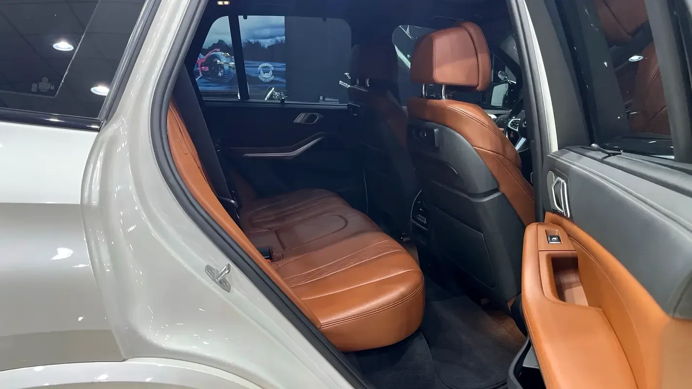 BMW X5 xDrive50i Steptronic (462 حصان) - 14