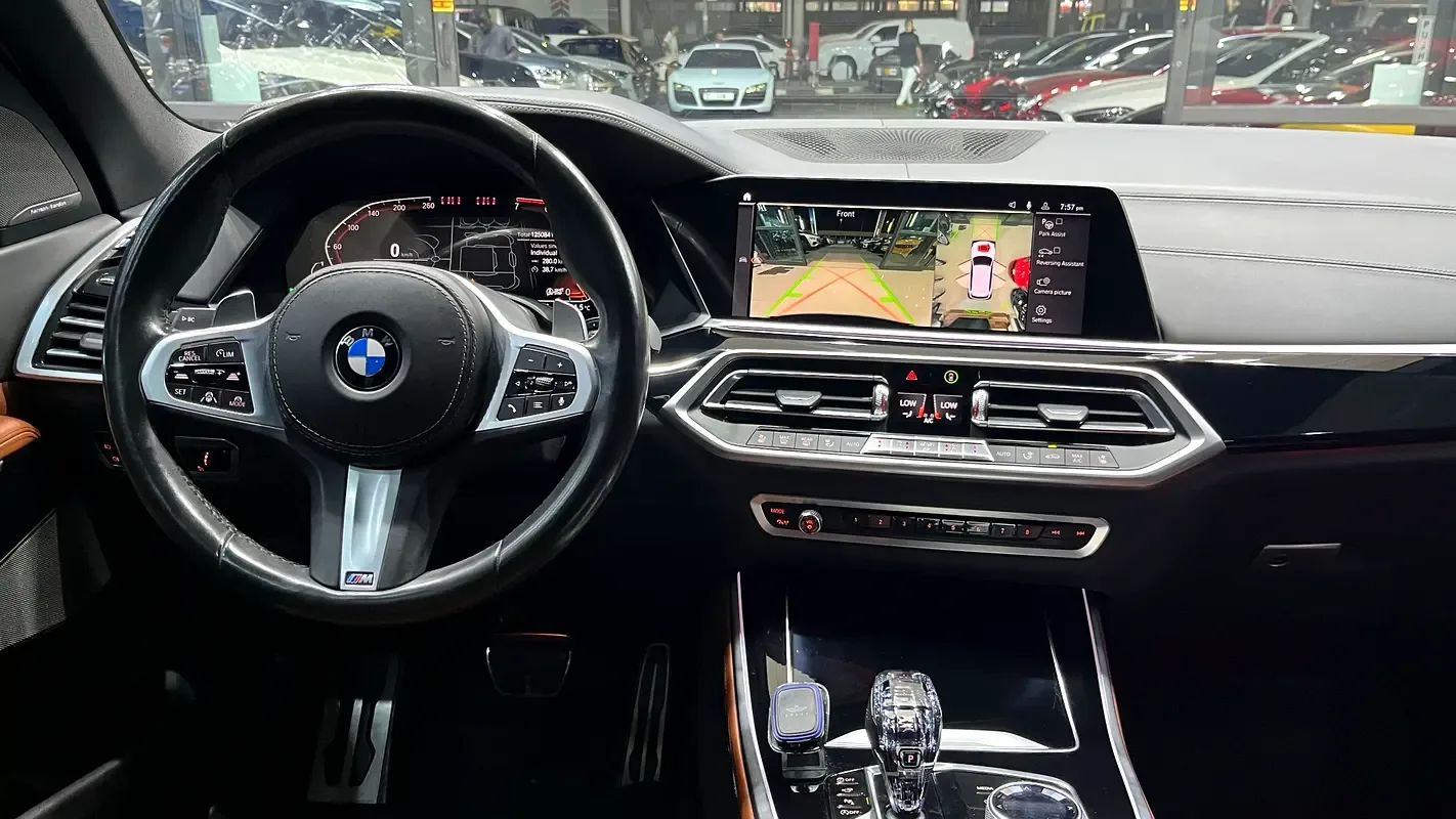 BMW X5 xDrive50i Steptronic (462 حصان) - 17