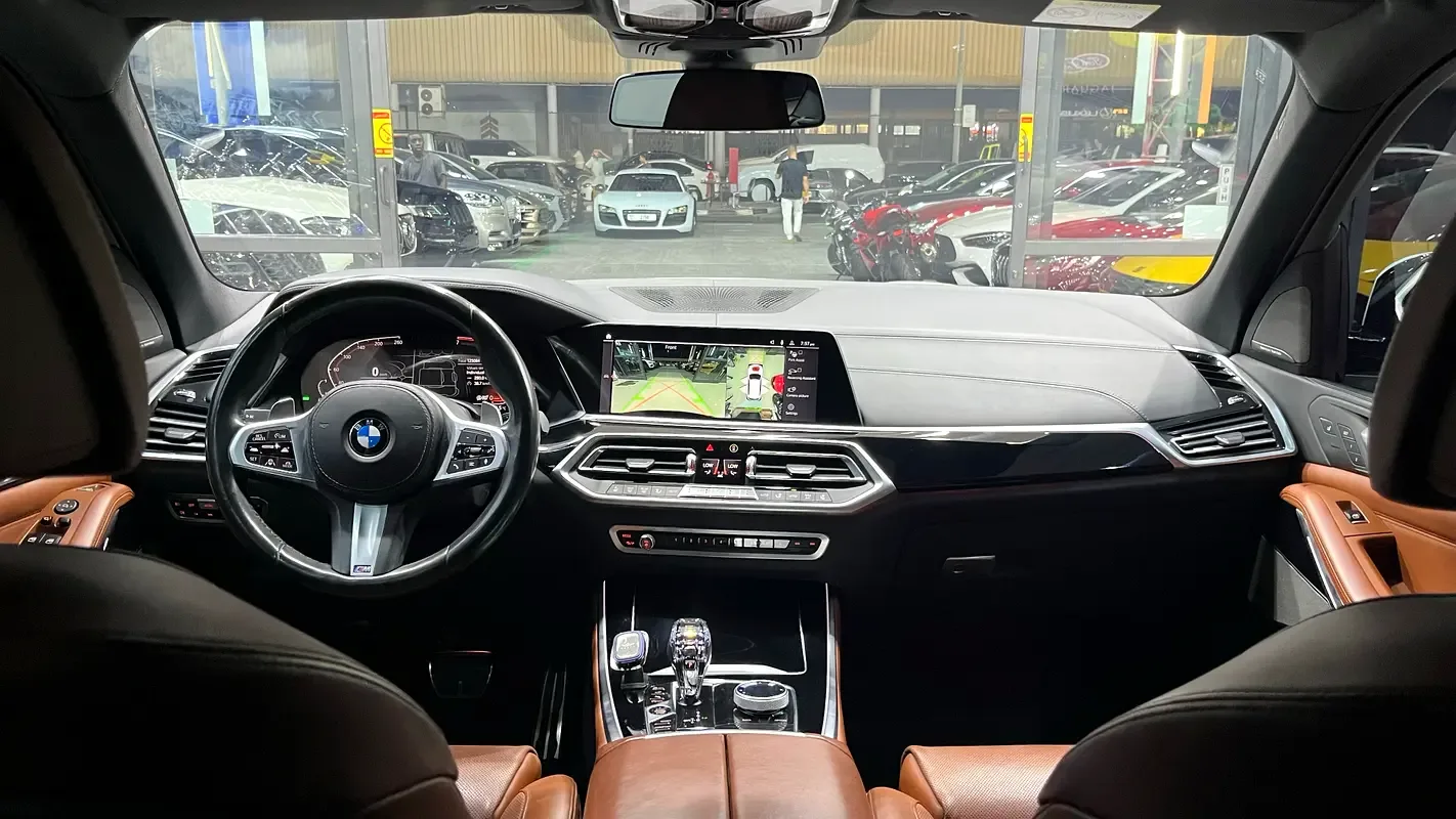 BMW X5 xDrive50i Steptronic (462 حصان) - 16
