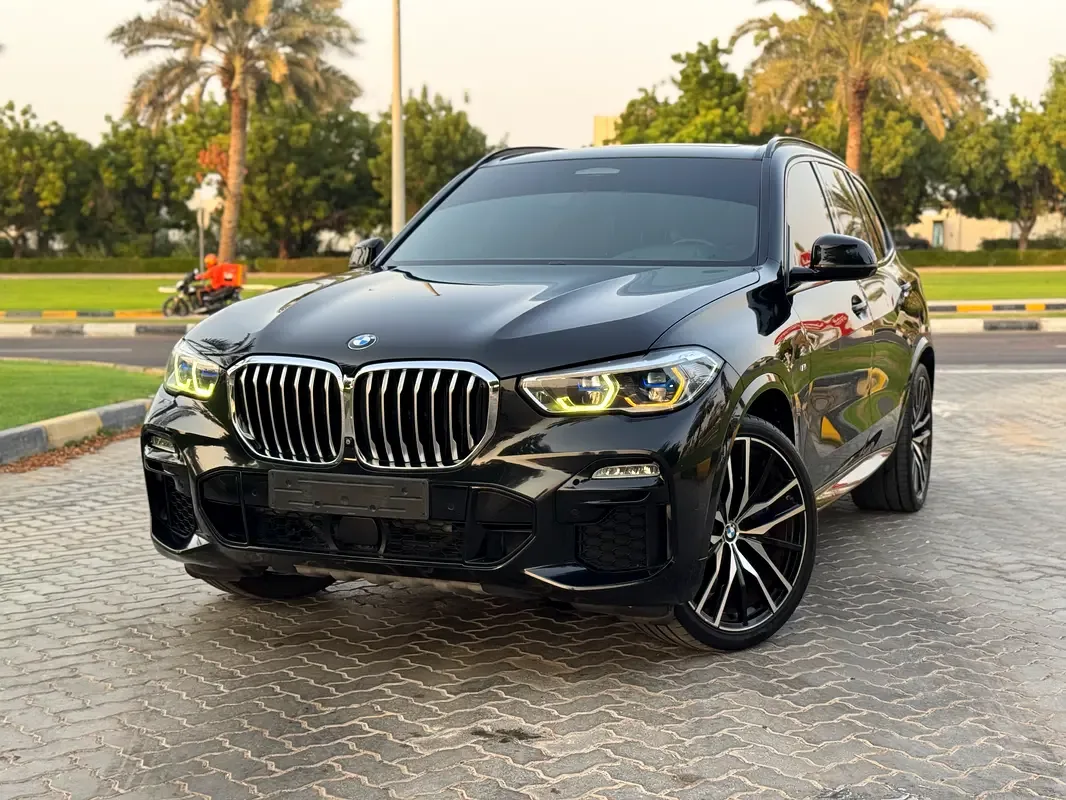 BMW X5 xDrive50i Steptronic (462 حصان)