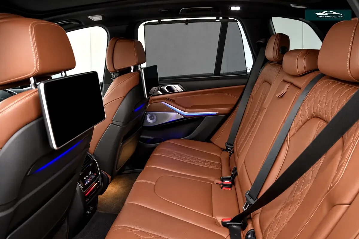 BMW X5 xDrive50i Steptronic (462 حصان) - 12