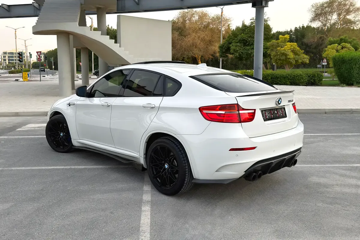 BMW X6 M 4.4 AT (555 hp) - 2