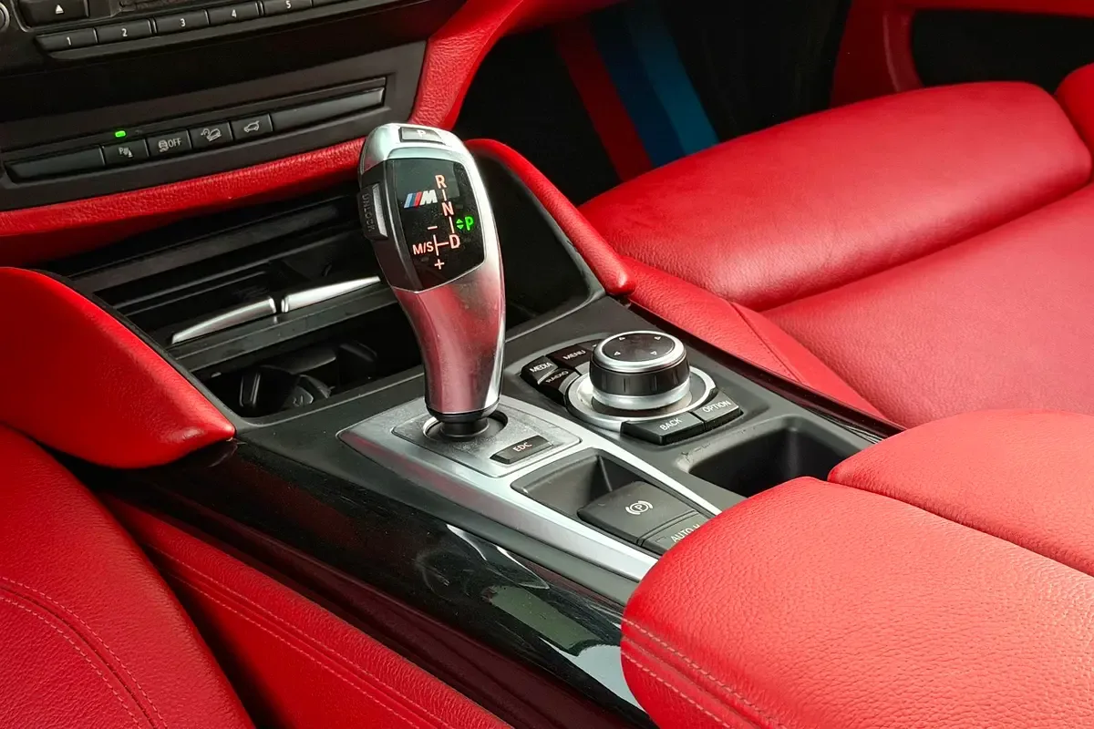BMW X6 M 4.4 AT (555 hp) - 14