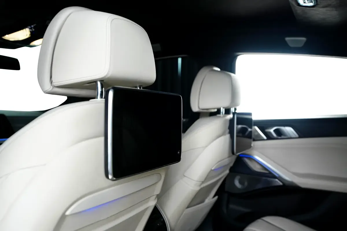 BMW X6 M50i Steptronic xDrive (530 حصان) - 18