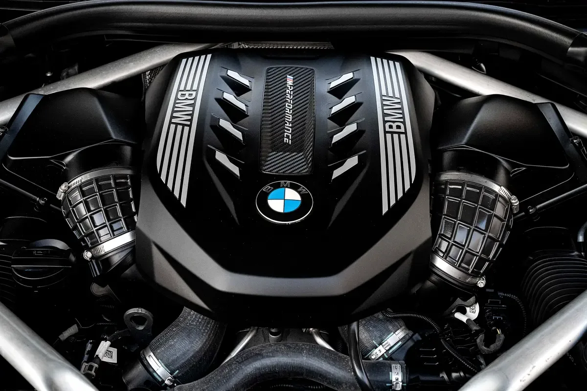 BMW X6 M50i Steptronic xDrive (530 حصان) - 14