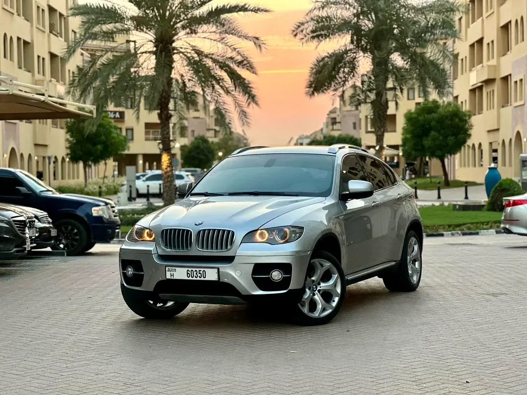 BMW X6 xDrive50i 6AT (407 hp)