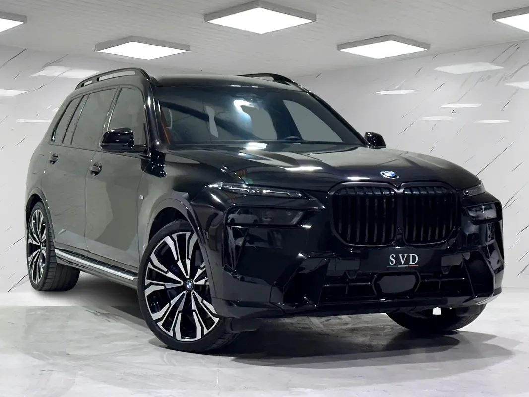 BMW X7 3.0 AT 4WD (380 hp)