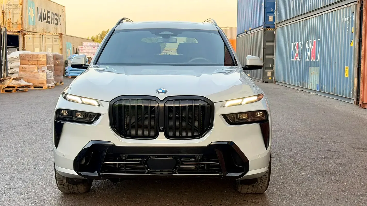 BMW X7 3.0 AT 4WD (380 hp)