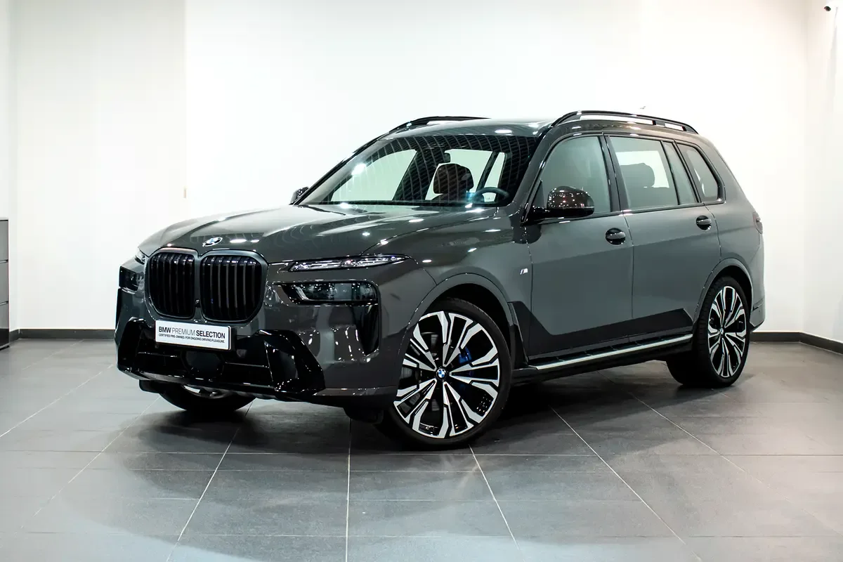 BMW X7 3.0 AT 4WD (380 hp)