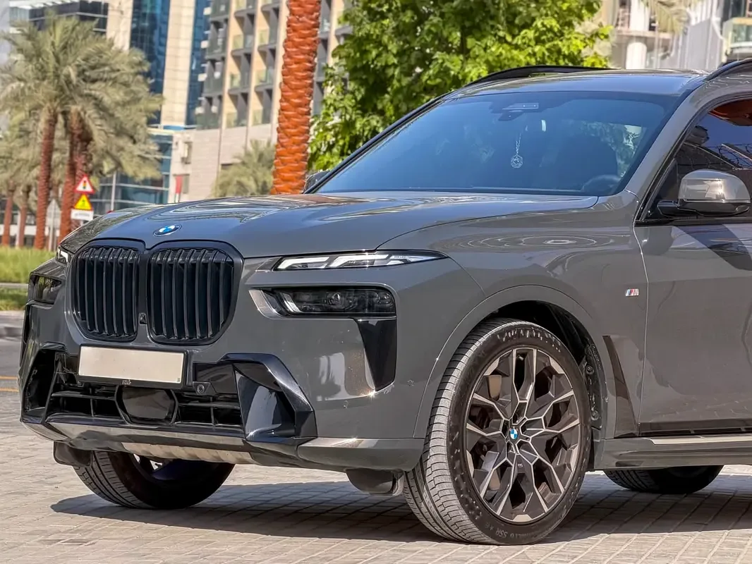 BMW X7 3.0 AT 4WD (380 hp)