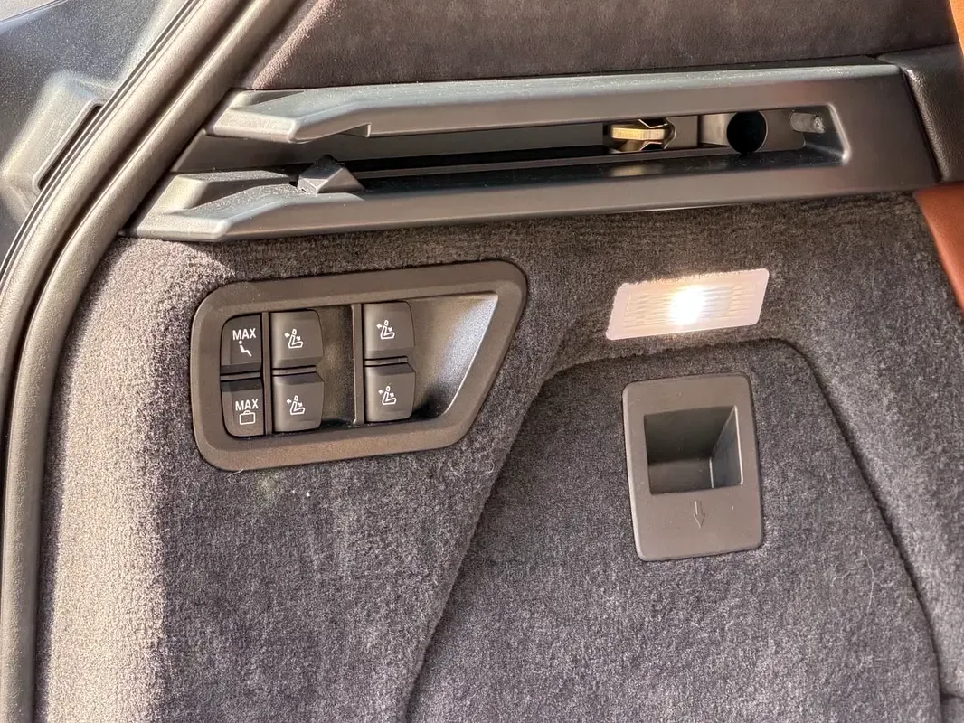 BMW X7 3.0 AT 4WD (380 حصان) - 18