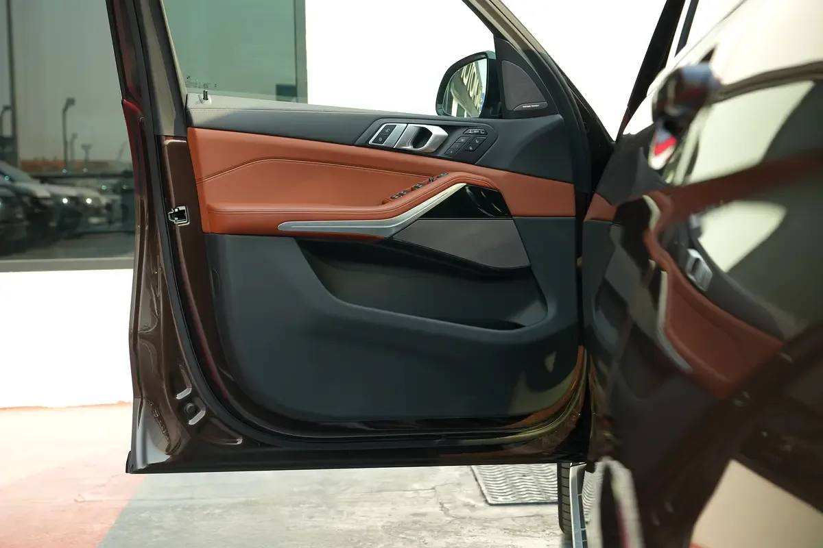 BMW X7 3.0 AT 4WD (380 hp) - 17