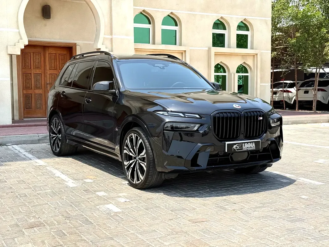 BMW X7 4.4 AT 4WD (530 hp)