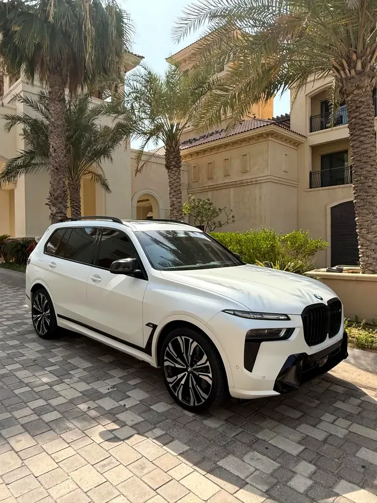 BMW X7 4.4 AT 4WD (530 hp)