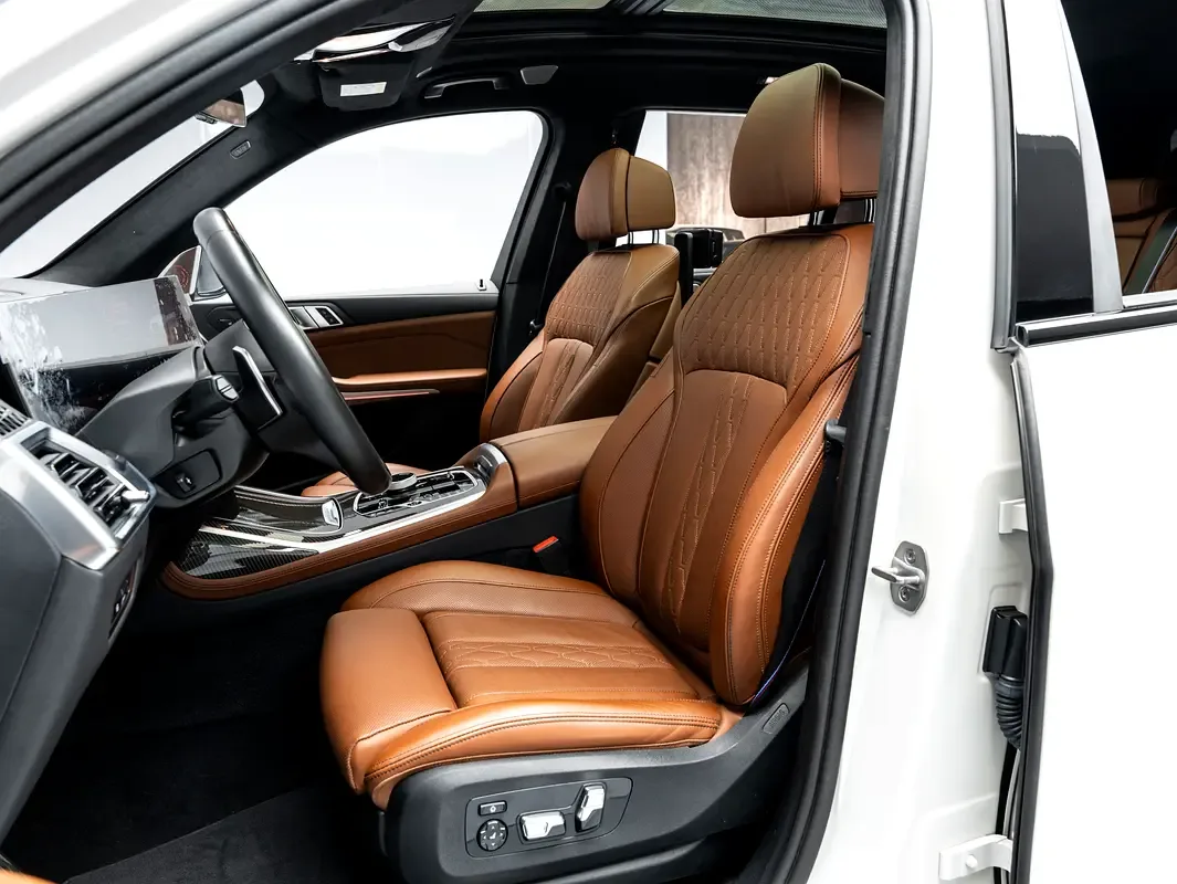 BMW X7 4.4 AT 4WD (530 hp) - 10