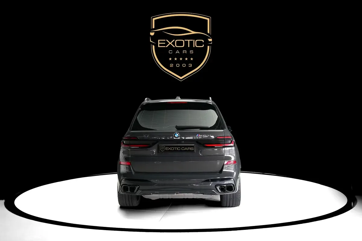 BMW X7 4.4 AT 4WD (530 حصان) - 2