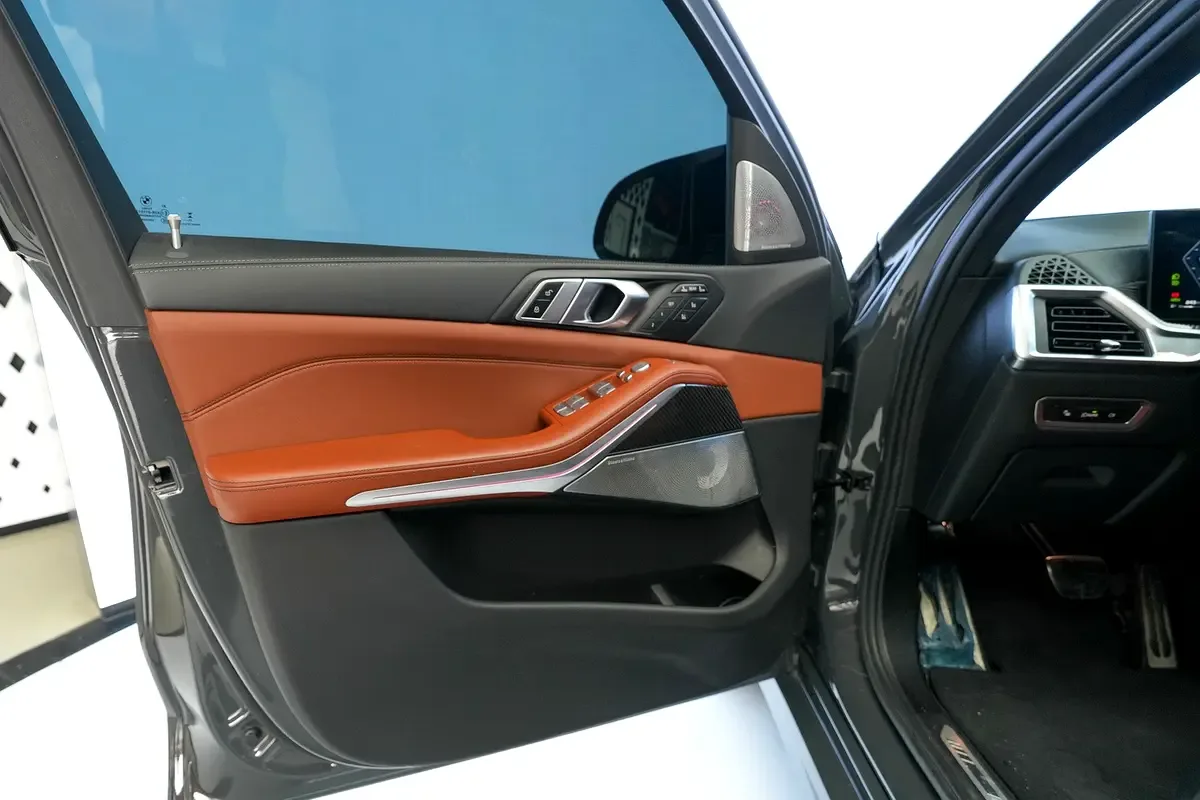 BMW X7 4.4 AT 4WD (530 حصان) - 5