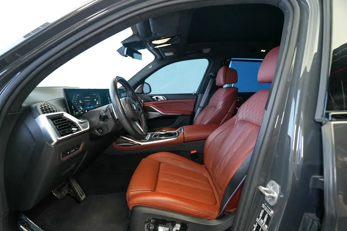 BMW X7 4.4 AT 4WD (530 حصان) - 8