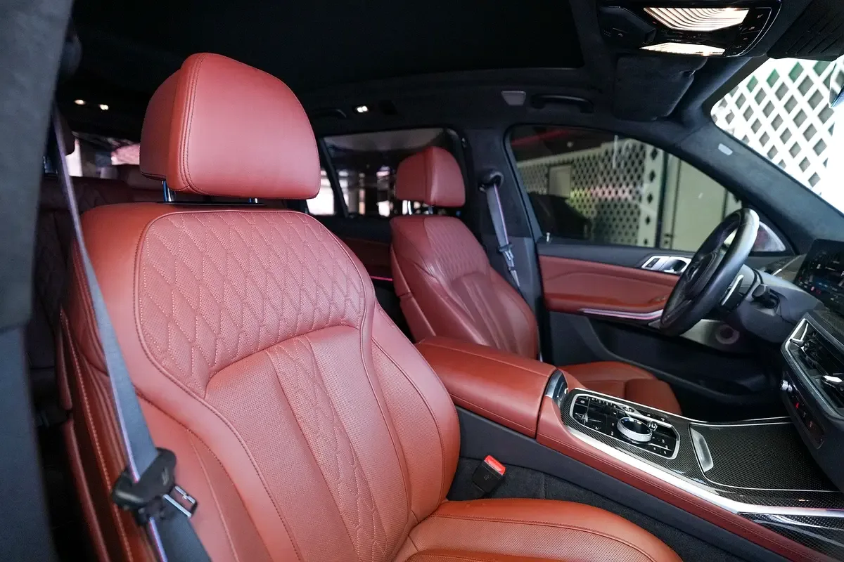 BMW X7 4.4 AT 4WD (530 حصان) - 15