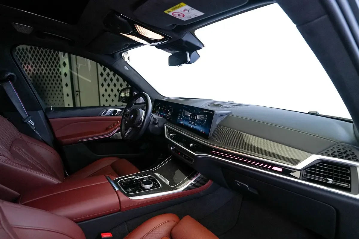 BMW X7 4.4 AT 4WD (530 حصان) - 13