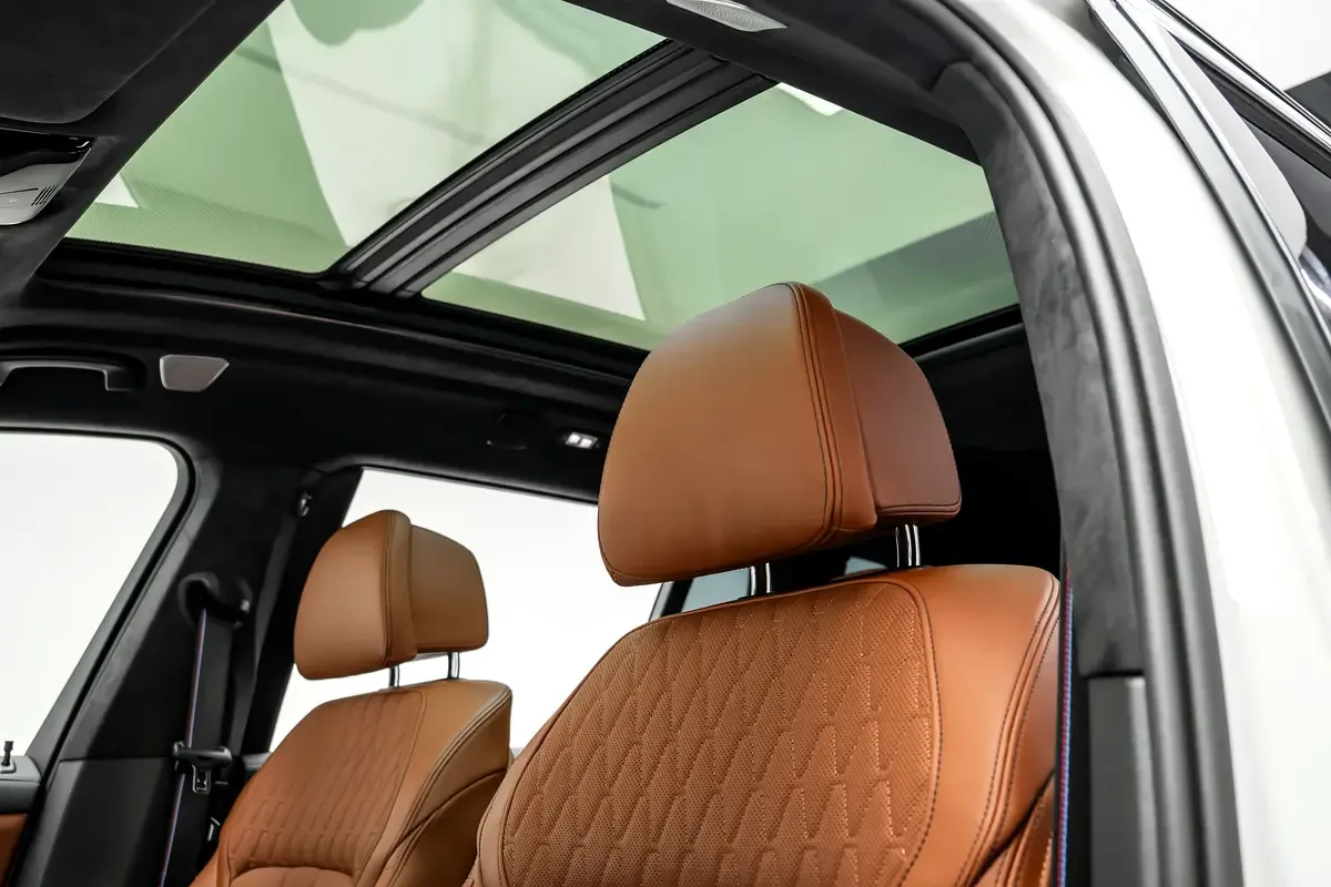 BMW X7 4.4 AT 4WD (530 حصان) - 10