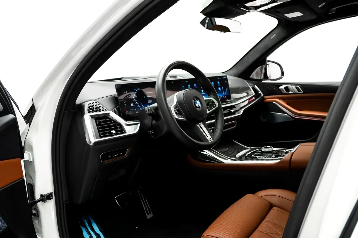 BMW X7 4.4 AT 4WD (530 حصان) - 16